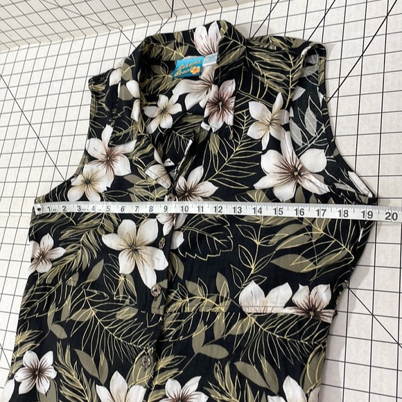 Bahama Beach long sleeveless dress, button front, v-neck, waist ties in the back - Picture 6 of 12